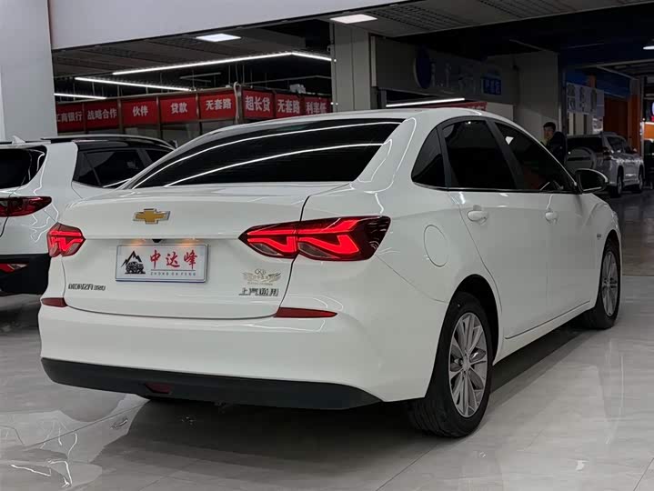 Фото 5 - Chevrolet Monza