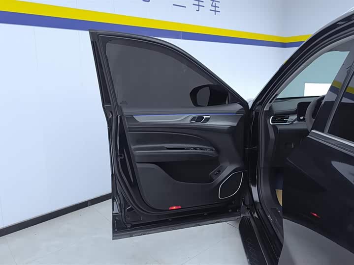 Фото 7 - Ford Equator