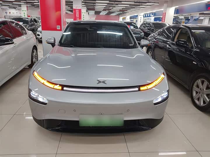 Фото 3 - XPeng P7