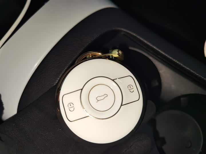 Фото 9 - Smart #1