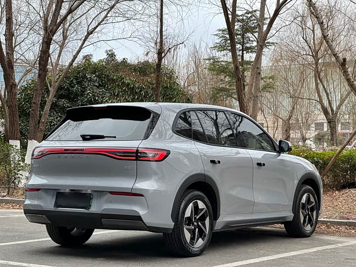 Фото 3 - Geely Galaxy E5