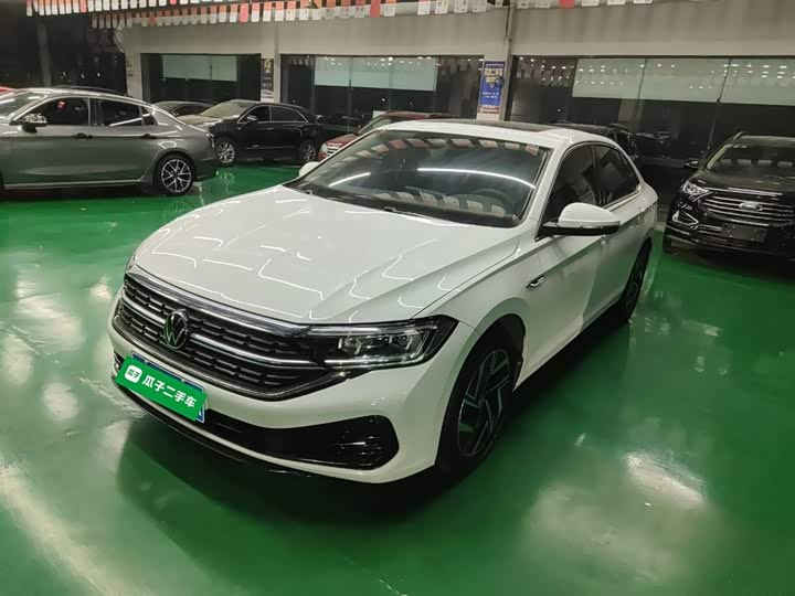 Фото 2 - Volkswagen Sagitar L