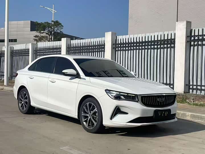 Фото 3 - Geely Emgrand