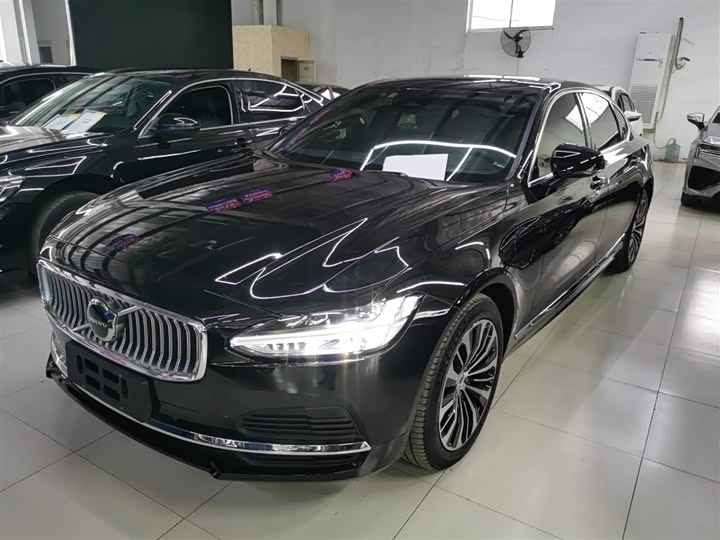 Фото 1 - Volvo S90 Hybrid