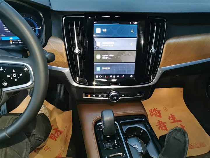 Фото 8 - Volvo S90 Hybrid