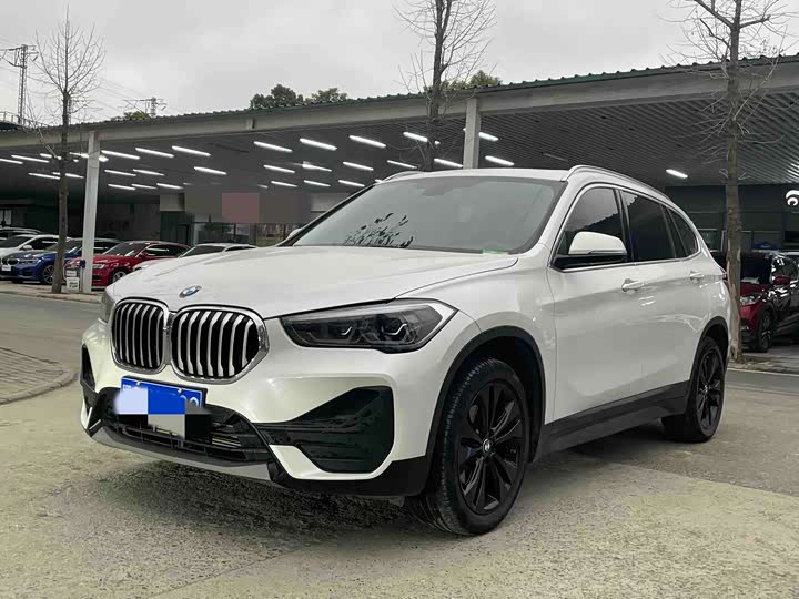 Фото 1 - BMW X1