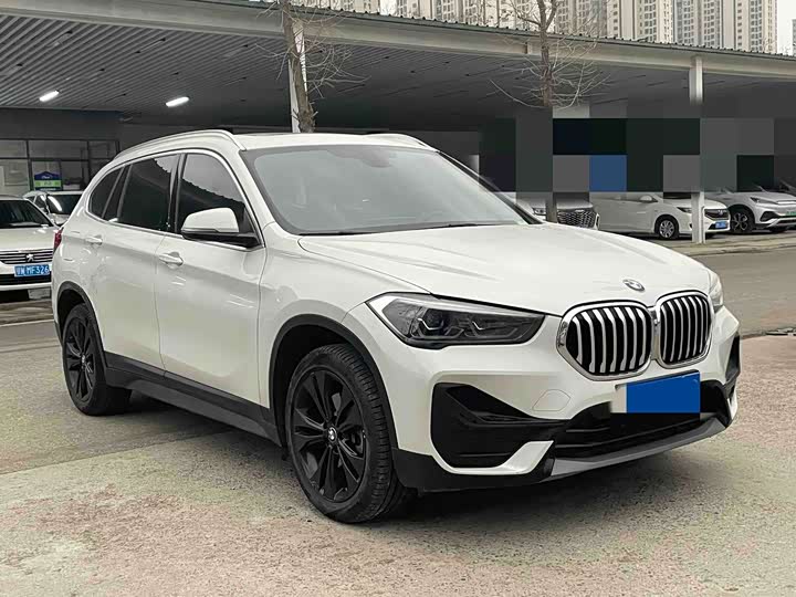 Фото 3 - BMW X1