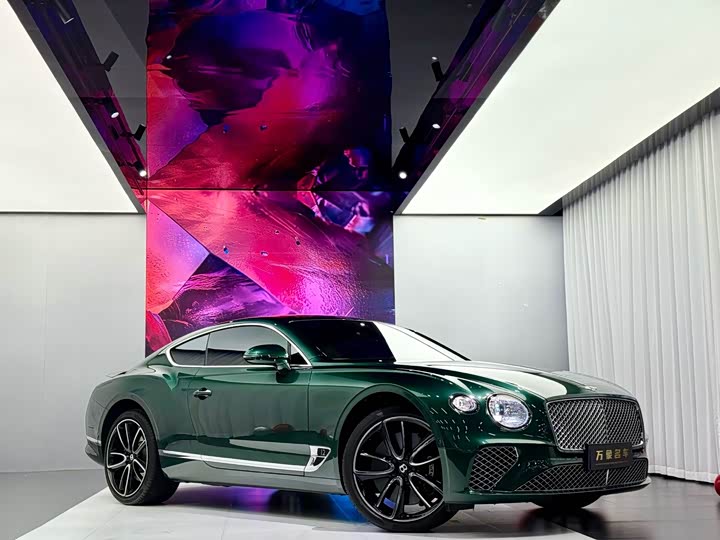 Фото 3 - Bentley Continental GT