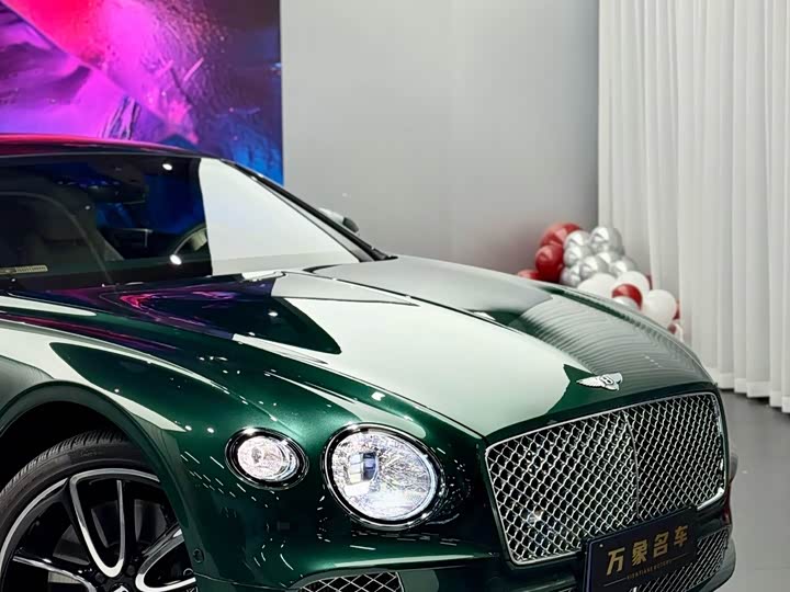 Фото 4 - Bentley Continental GT