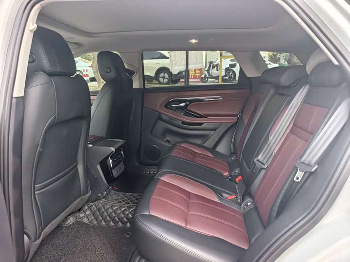 Фото 8 - Land Rover Range Rover Evoque L