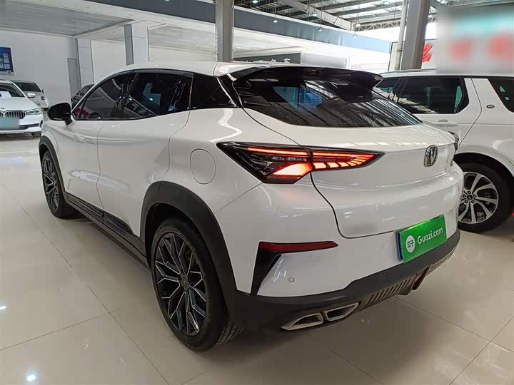 Фото 5 - Changan UNI-T