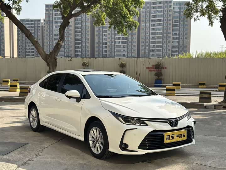 Фото 3 - Toyota Corolla