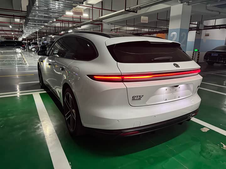 Фото 4 - Nio ET5T