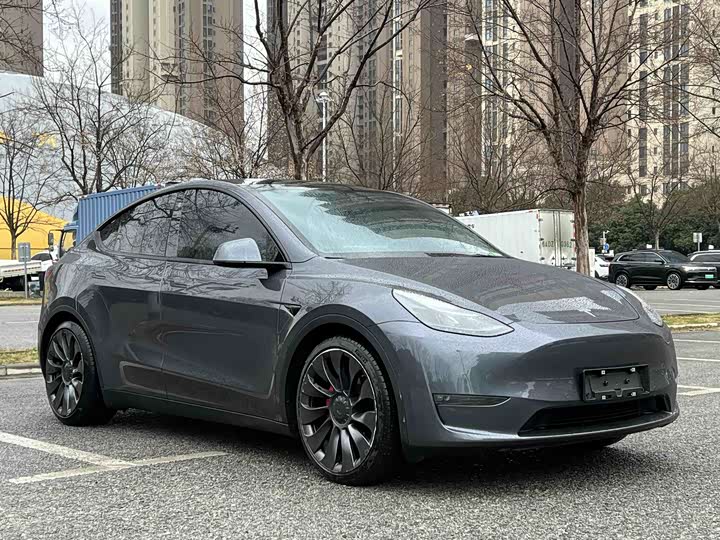 Фото 3 - Tesla Model Y
