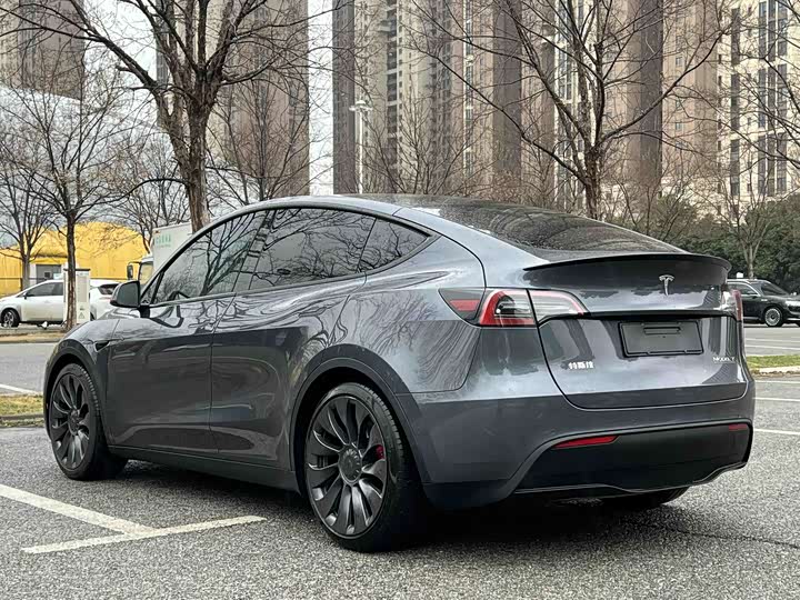 Фото 4 - Tesla Model Y