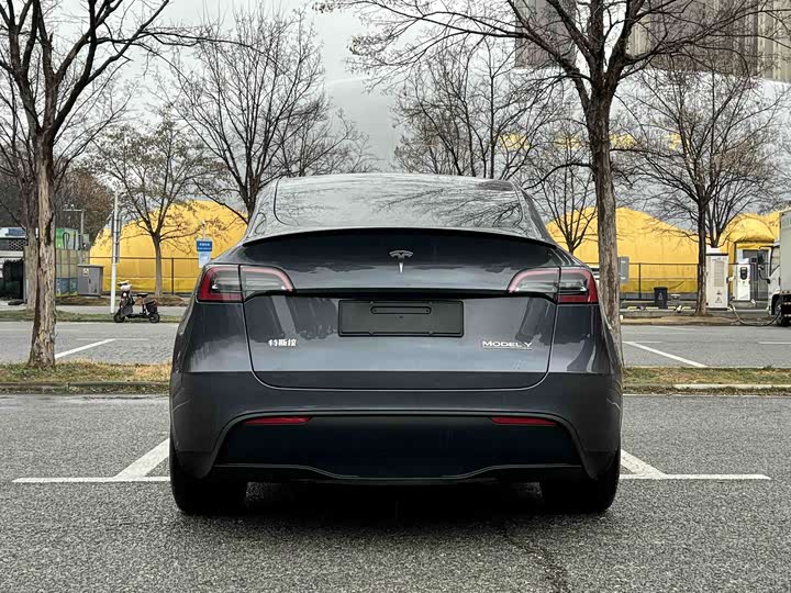Фото 5 - Tesla Model Y