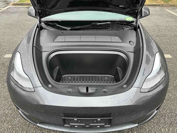 Фото 8 - Tesla Model Y