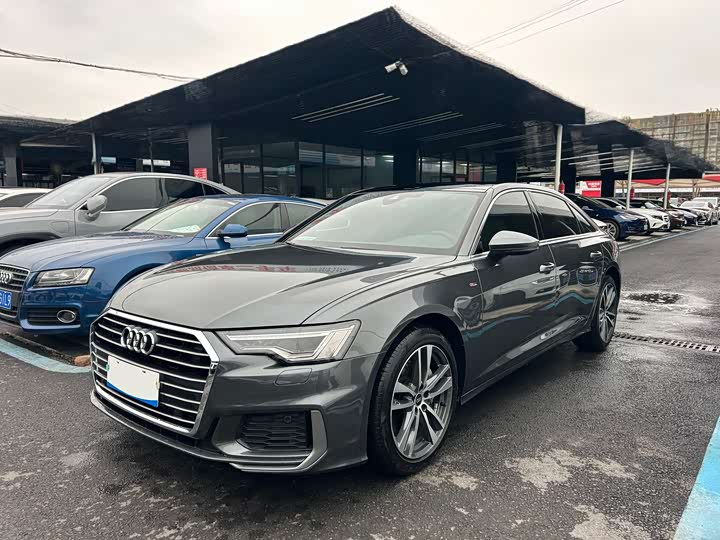 Фото 1 - Audi A6L