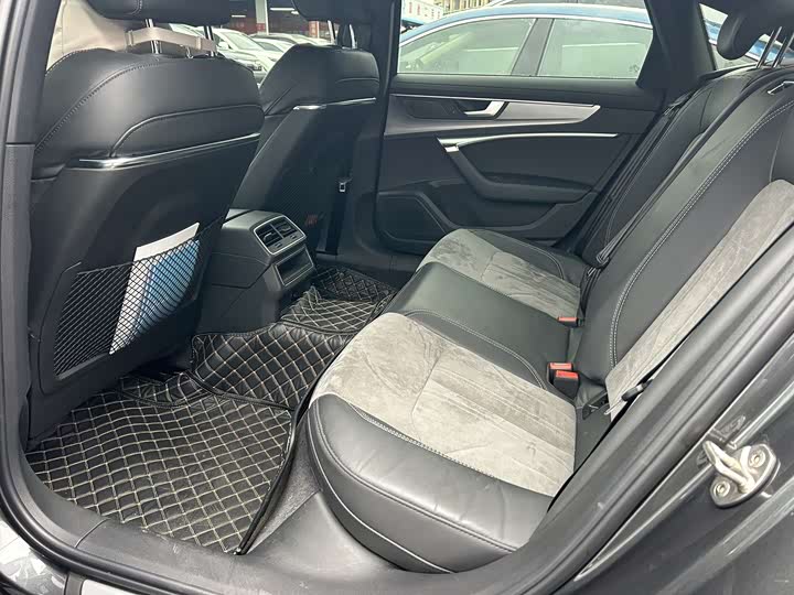 Фото 7 - Audi A6L