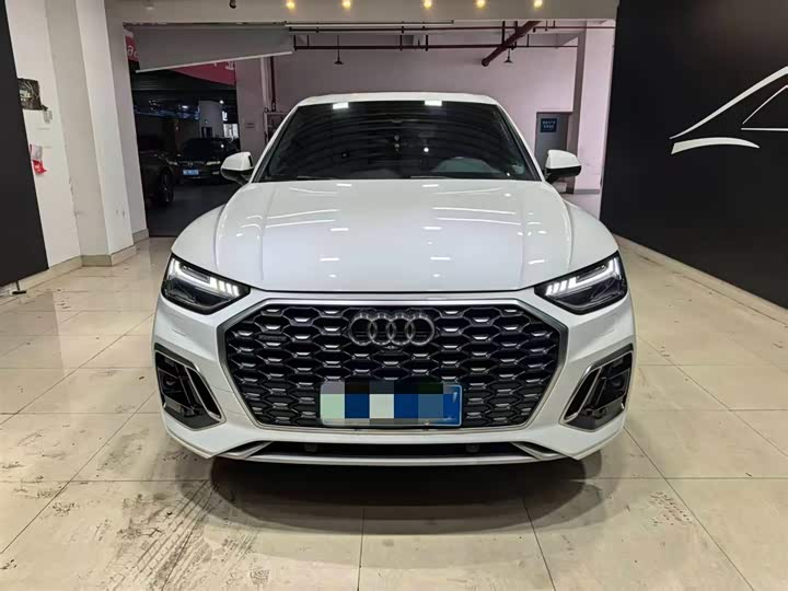Фото 2 - Audi Q5L Sportback
