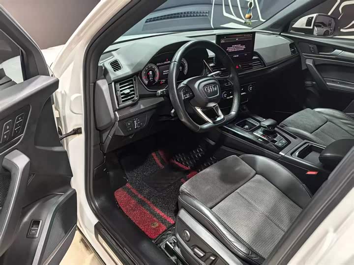 Фото 6 - Audi Q5L Sportback