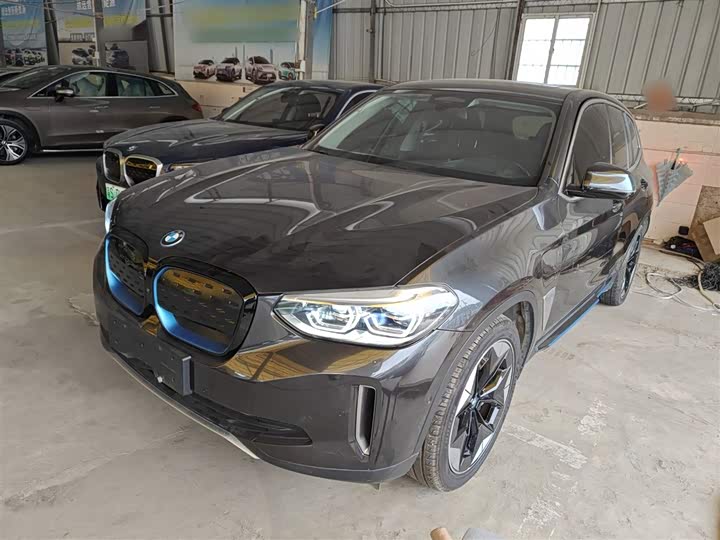 Фото 1 - BMW iX3