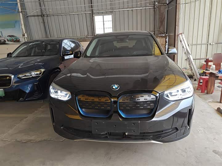 Фото 3 - BMW iX3