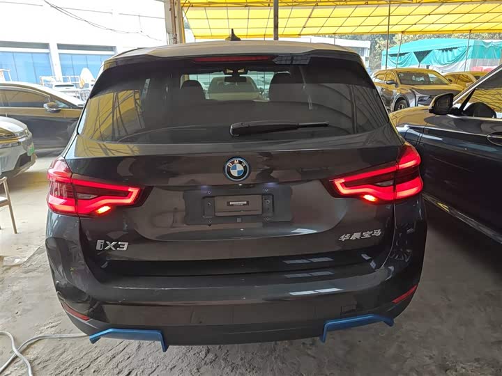 Фото 6 - BMW iX3