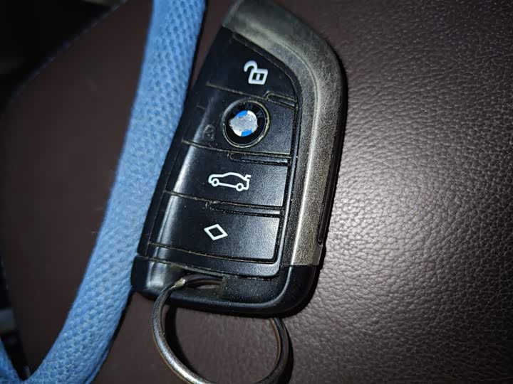 Фото 9 - BMW iX3