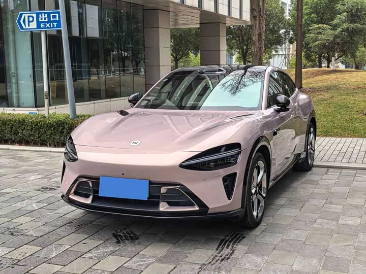 Фото 1 - Xiaomi YU7