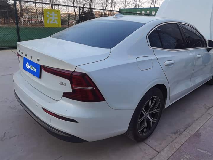 Фото 3 - Volvo S60