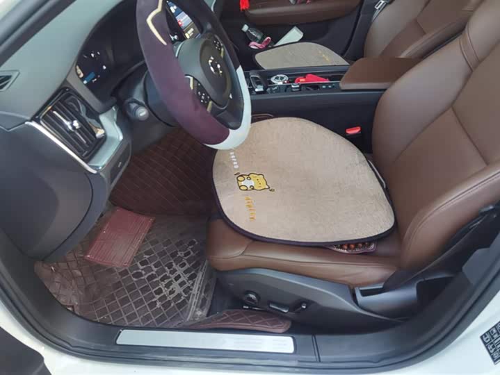 Фото 9 - Volvo S60