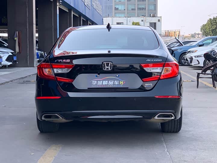 Фото 5 - Honda Accord