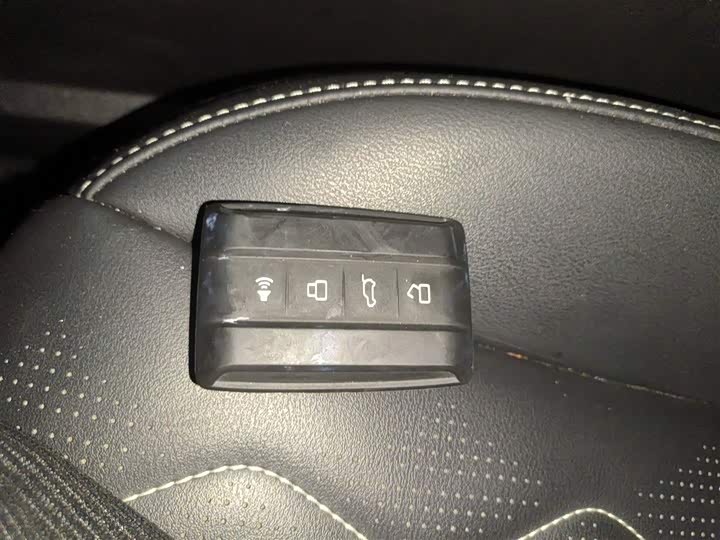 Фото 9 - Tank 300