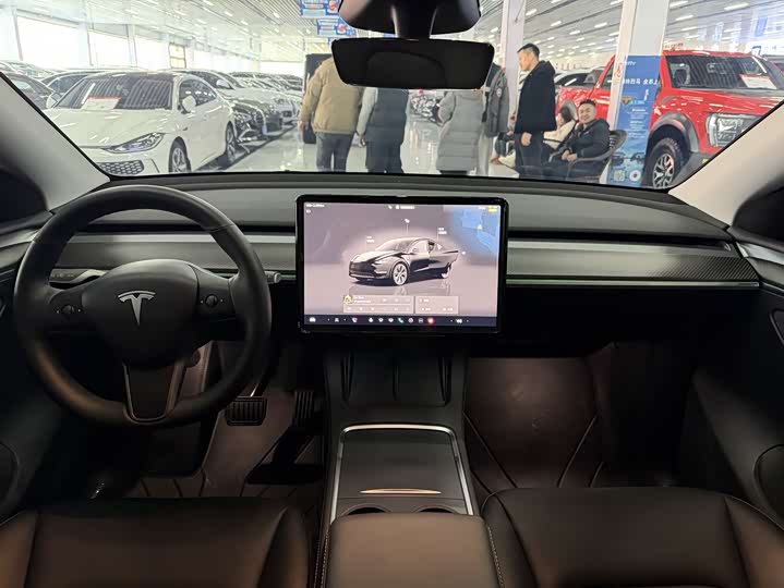 Фото 6 - Tesla Model Y
