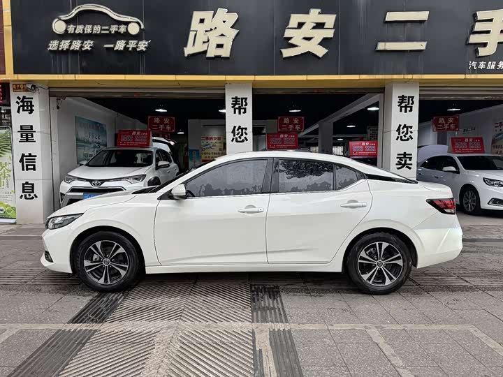 Фото 3 - Nissan Sylphy