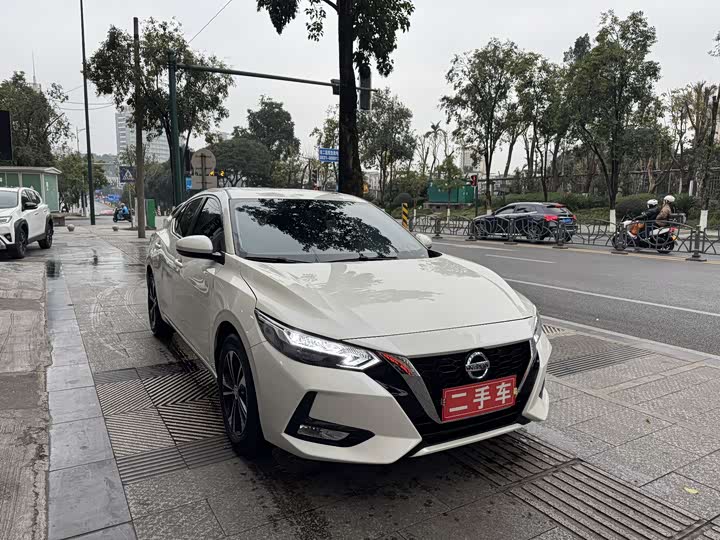 Фото 4 - Nissan Sylphy