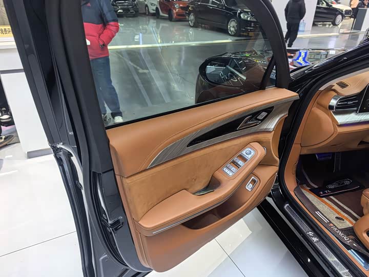 Фото 7 - Hongqi H9