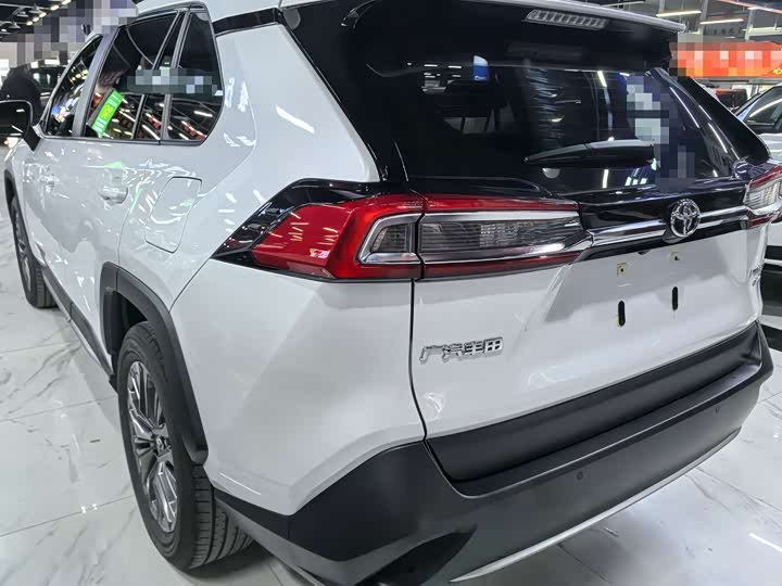 Фото 4 - Toyota Wildlander