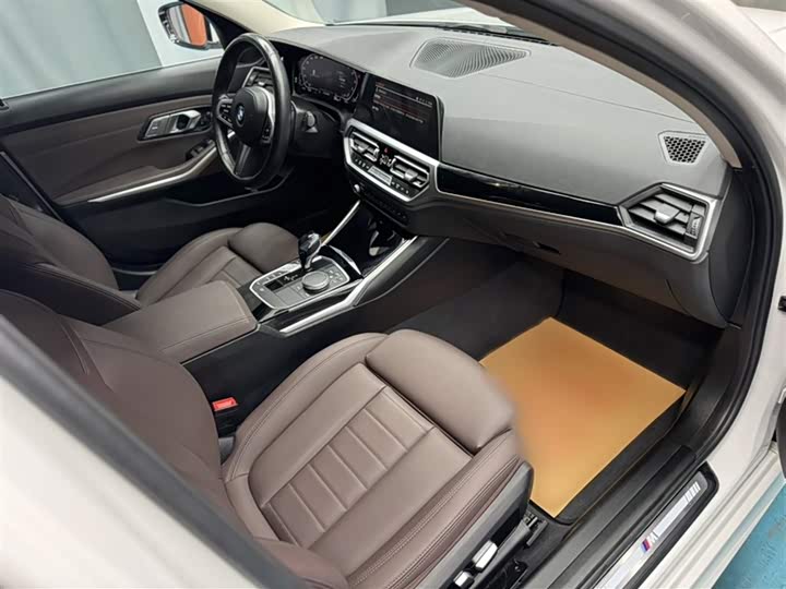 Фото 4 - BMW 3 Series