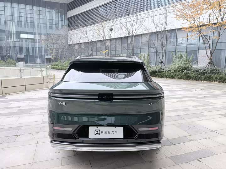 Фото 7 - Zeekr 7X