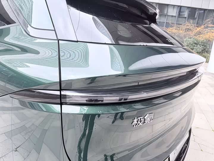 Фото 8 - Zeekr 7X