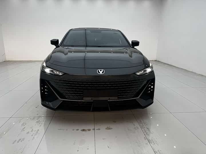 Фото 2 - Changan UNI-V