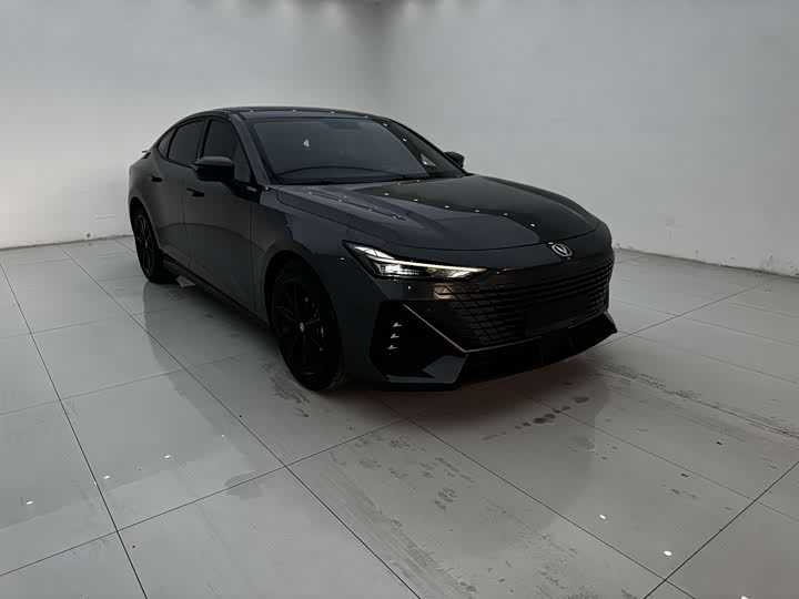 Фото 3 - Changan UNI-V