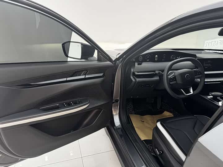 Фото 5 - Changan UNI-V