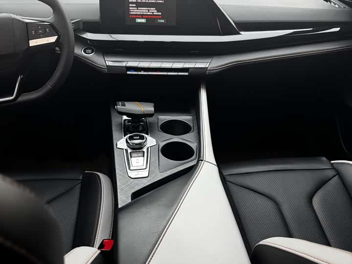 Фото 7 - Changan UNI-V