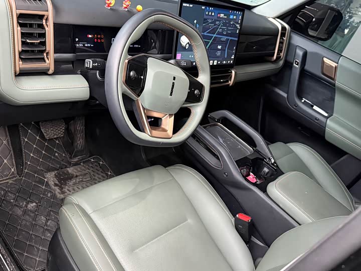 Фото 4 - Chery iCar 03