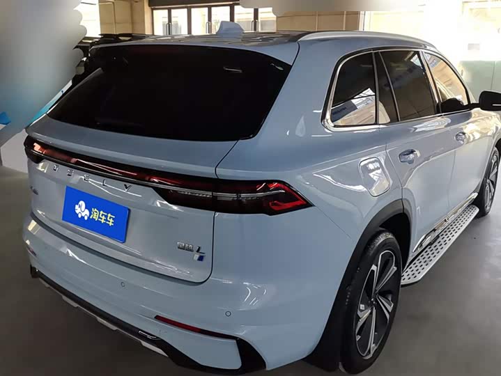 Фото 3 - Geely Monjaro