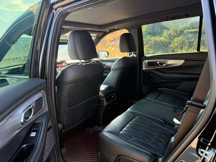 Фото 6 - GAC Trumpchi GS8