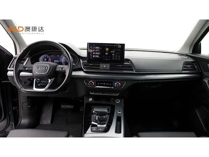 Фото 5 - Audi Q5L